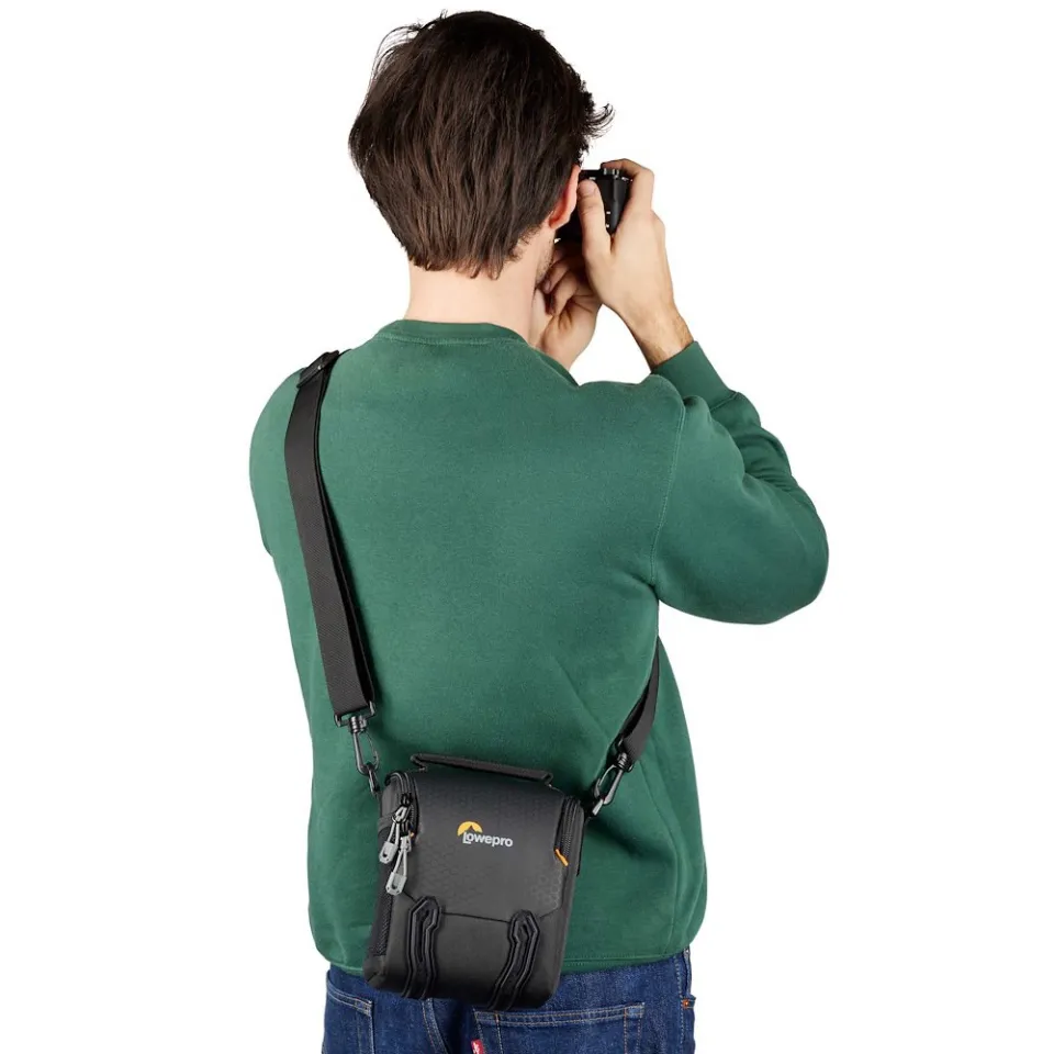 Etui na aparat Lowepro Adventura SH 120 III czarne